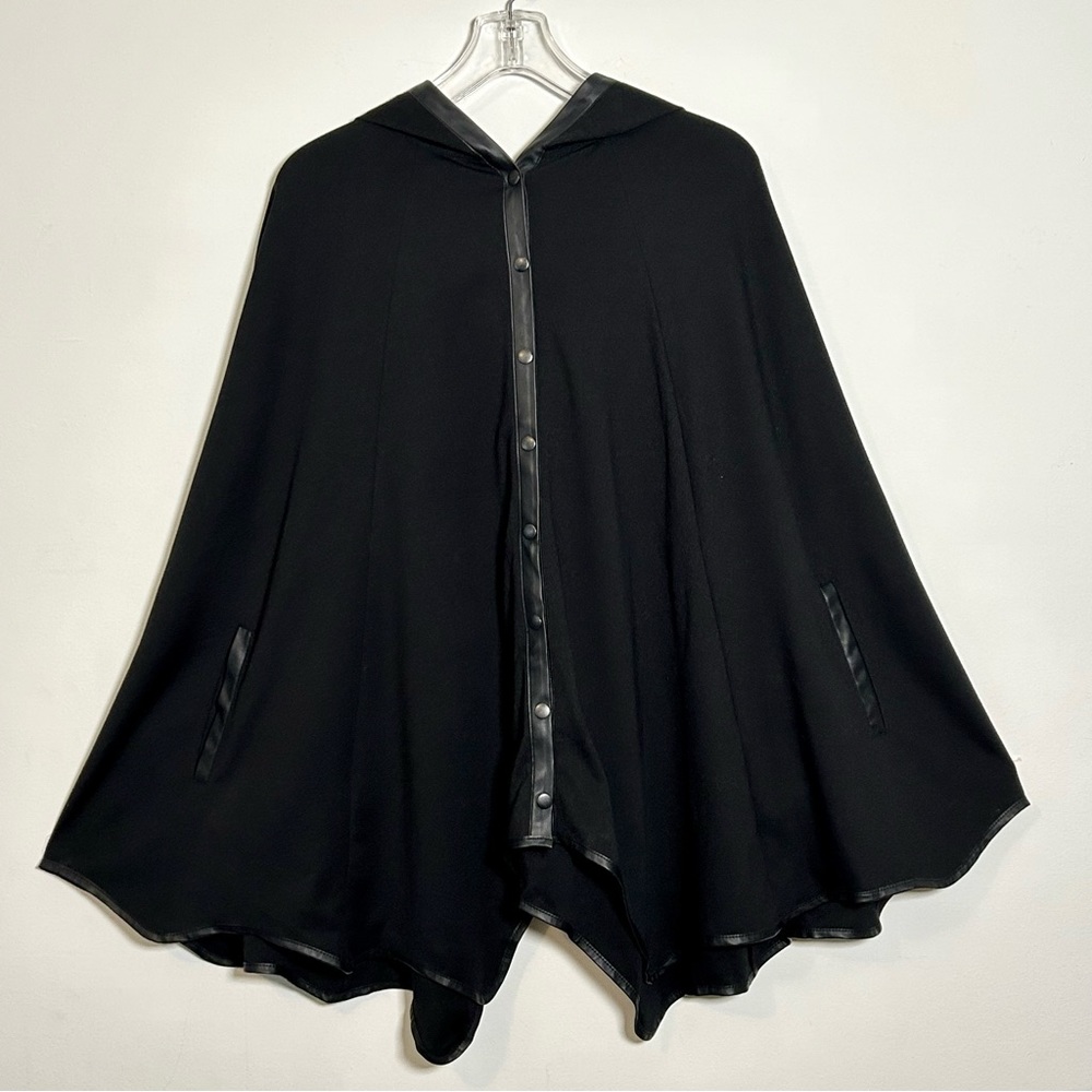 HOT TOPIC | RARE Hooded Bat Cape *EUC* - Picture 6 of 13